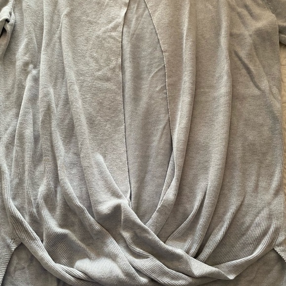 Lululemon open back knit light blue sweater.size 6 - Picture 3 of 5